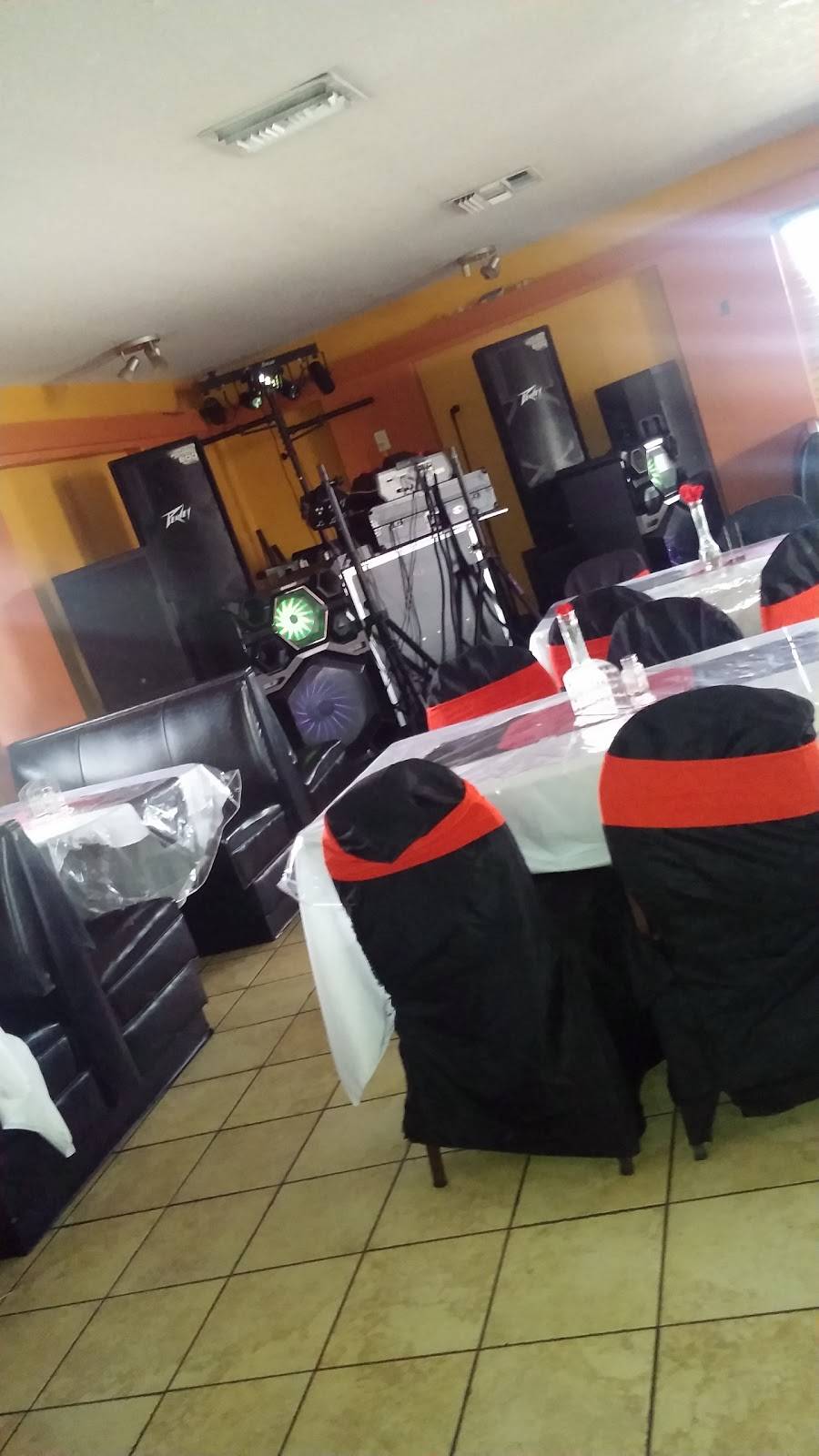 Chez Telfort Restaurant | restaurant | 2215 W Oak Ridge Rd, Orlando, FL 32809, USA | 4078578222 OR +1 407-857-8222