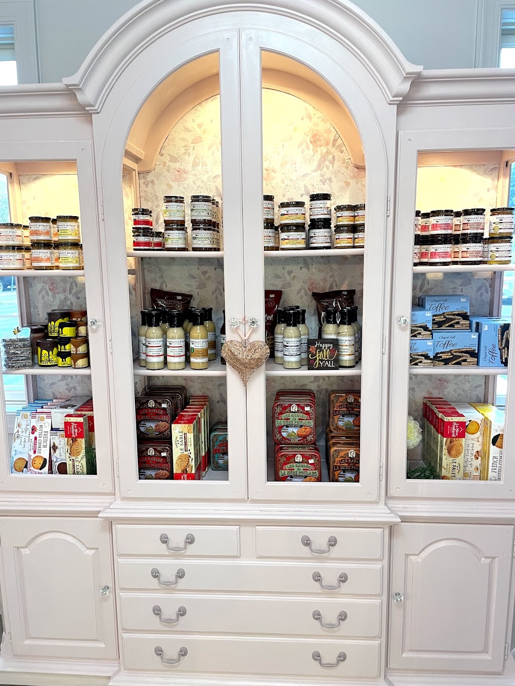 Aux Delices | restaurant | 129 Herman Melville Ave, Newport News, VA 23606, USA | 7575865584 OR +1 757-586-5584