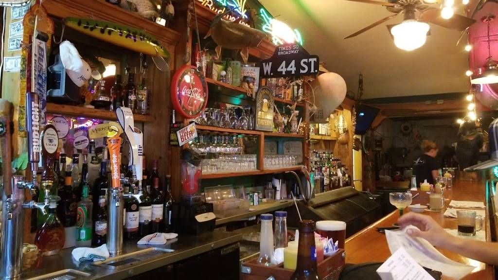 Pineapple Joes Grill & Raw Bar | restaurant | 6297 US-1, Fort Pierce, FL 34946, USA | 7724656930 OR +1 772-465-6930