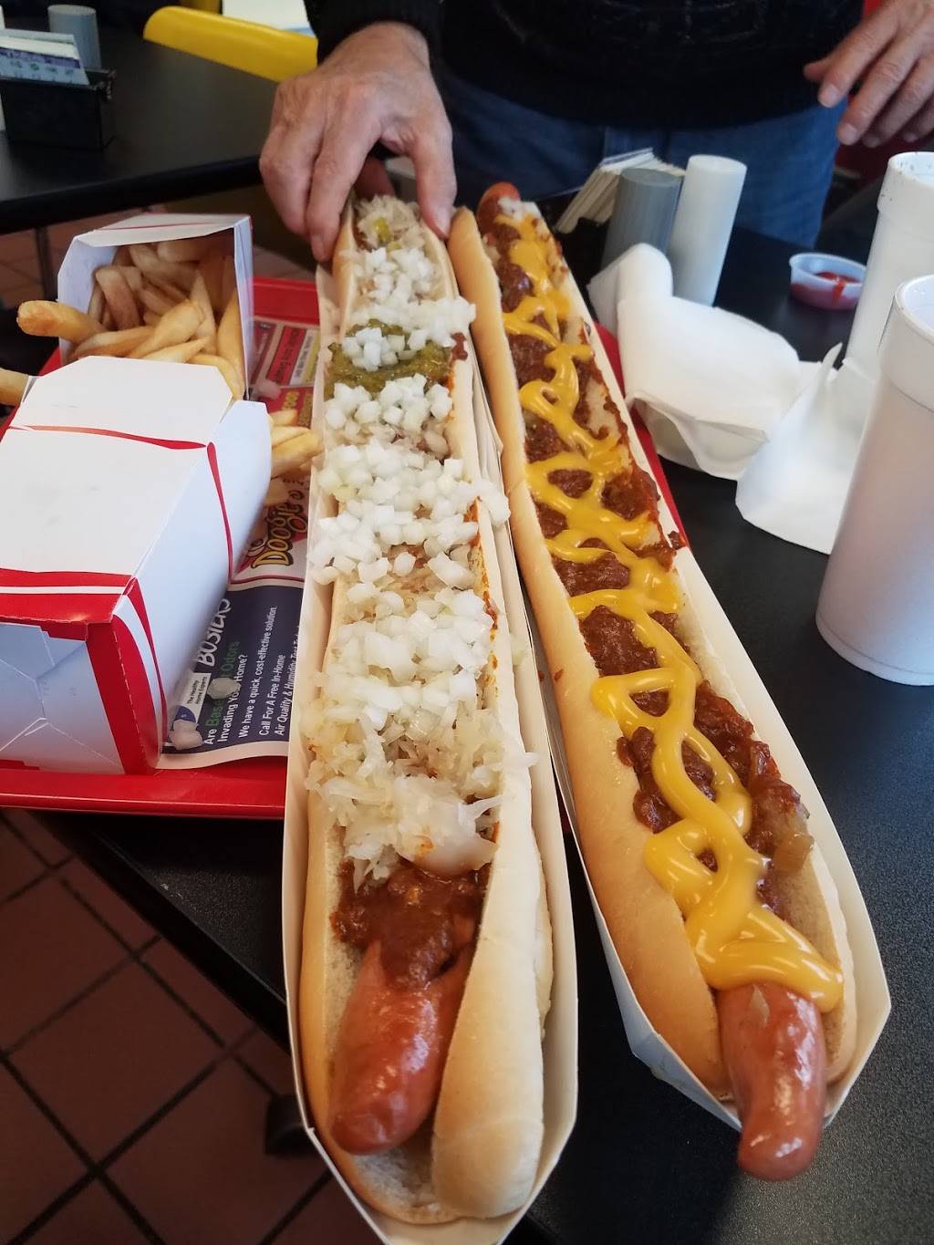 Doogies | restaurant | 2525 Berlin Turnpike, Newington, CT 06111, USA | 8606663647 OR +1 860-666-3647