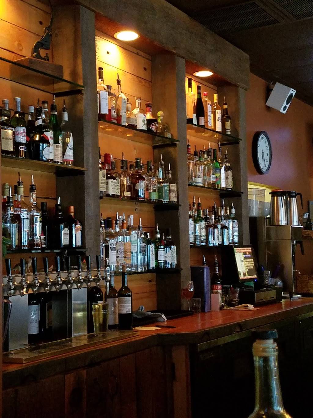 Tabor Tavern | restaurant | 5325 E Burnside St, Portland, OR 97215, USA | 5032083544 OR +1 503-208-3544