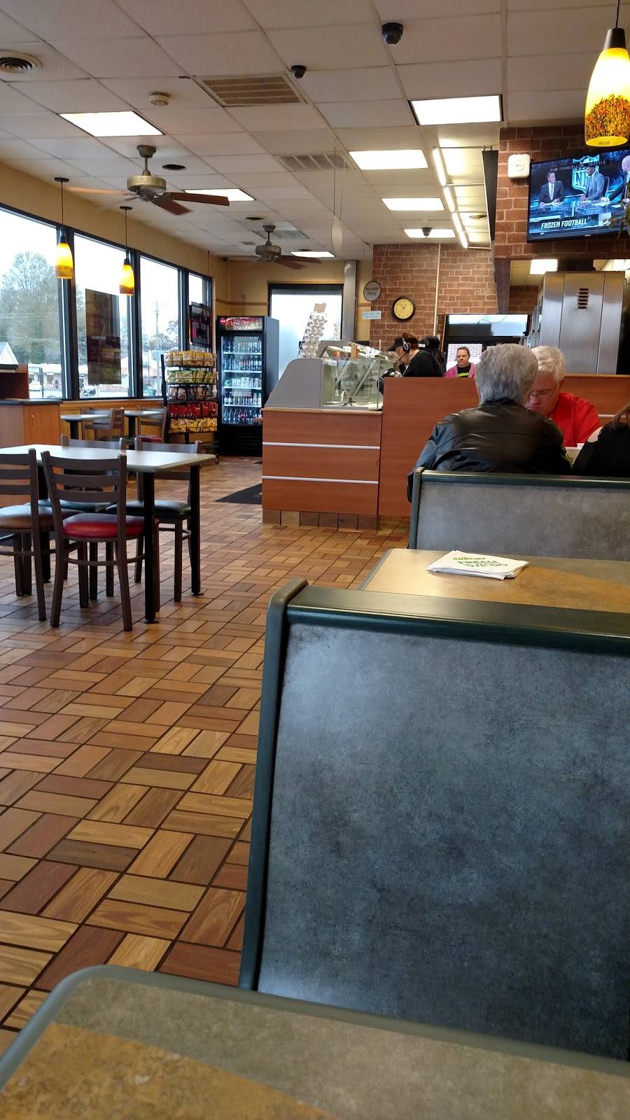 Subway | restaurant | 701 Anderson St, Belton, SC 29627, USA | 8643380414 OR +1 864-338-0414