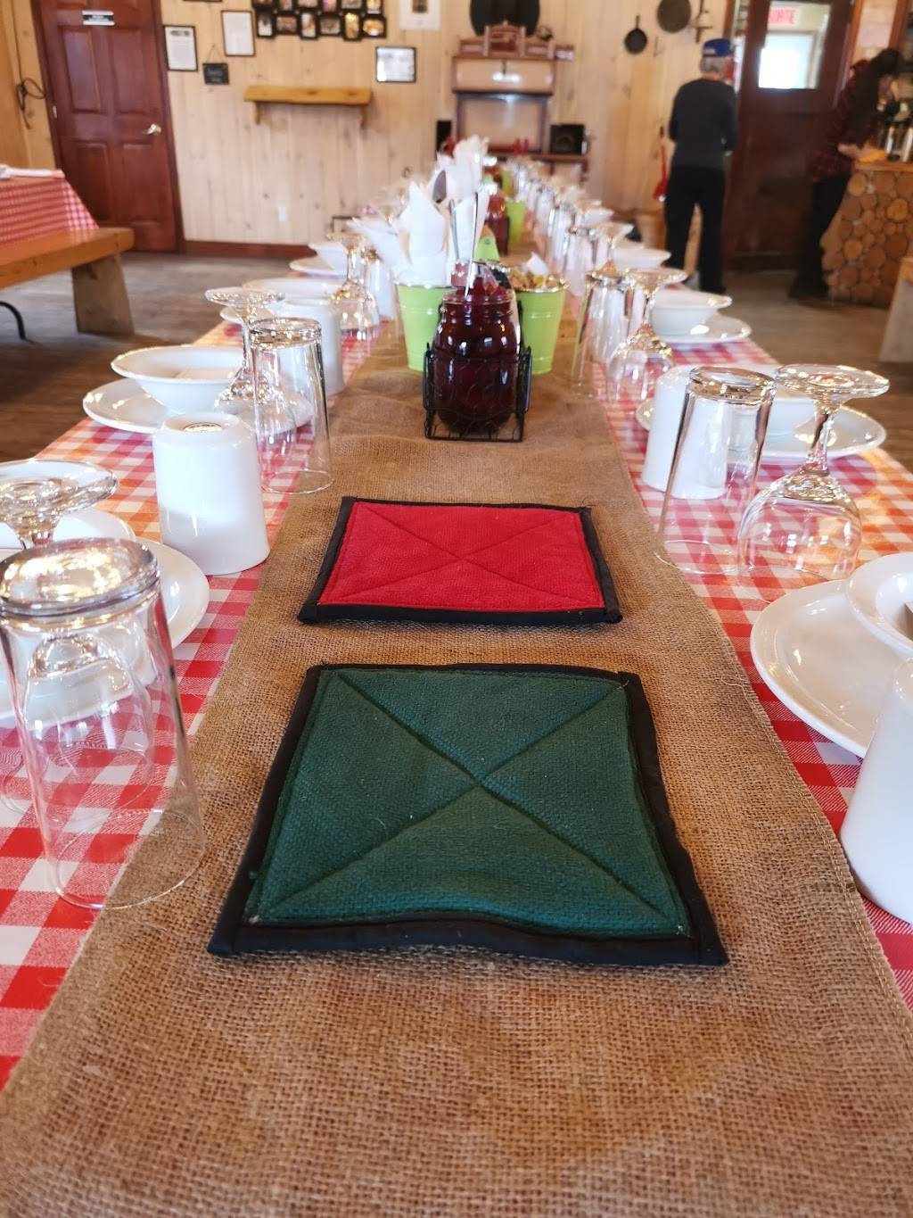 Domaine du sucrier | restaurant | 3400 Chemin du Lac, Saint-Boniface, QC G0X 2L0, Canada | 8195355322 OR +1 819-535-5322