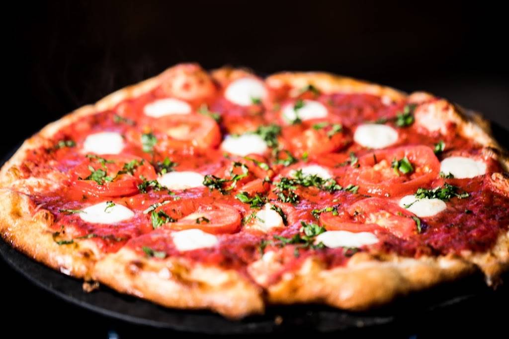 Delicio Coal Fired Pizza @ Hoppin Vines | restaurant | 8150 Montgomery Rd, Madeira, OH 45243, USA | 5137922625 OR +1 513-792-2625