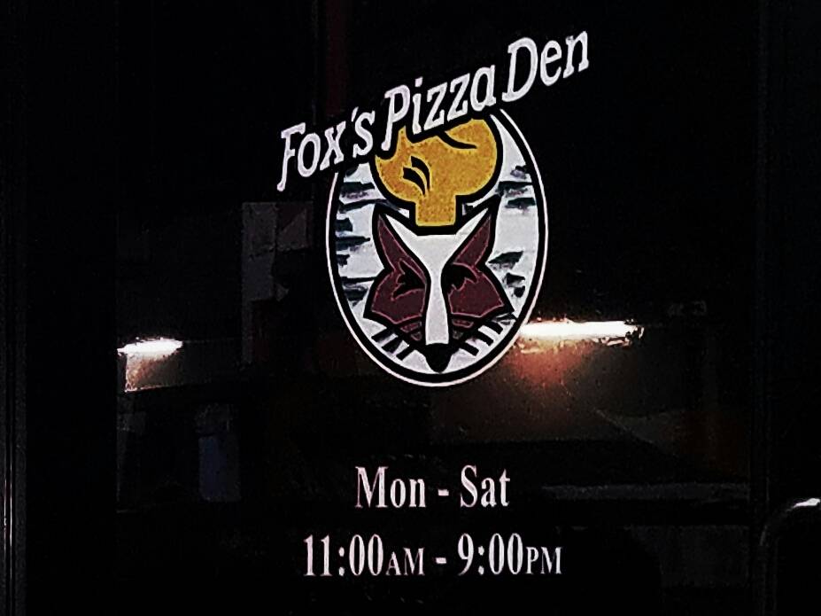 Foxs Pizza Den | restaurant | 1039 MS-42, Sumrall, MS 39482, USA | 6017580003 OR +1 601-758-0003