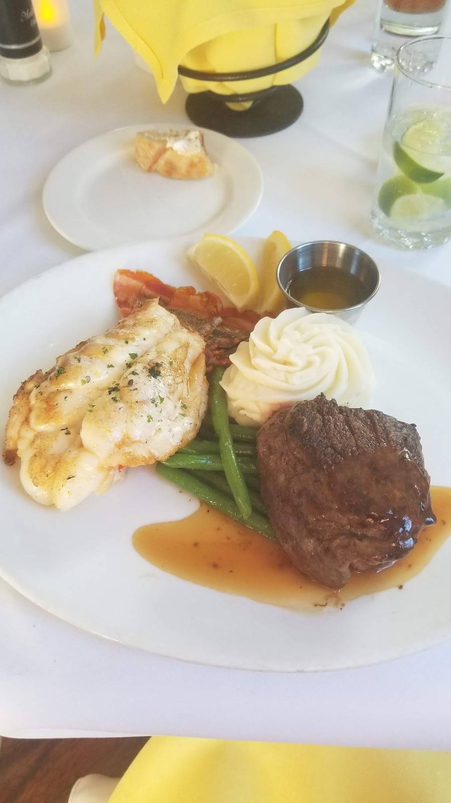 Djons Steak And Lobster House | restaurant | 522 Ocean Ave, Melbourne Beach, FL 32951, USA | 3217222737 OR +1 321-722-2737