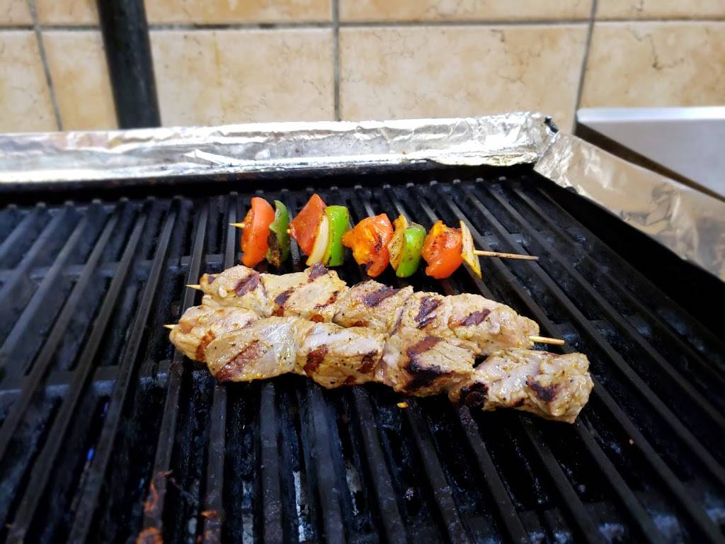 Pita Grill | restaurant | 3145 Dundas St W #12B, Mississauga, ON L5L 5P8, Canada | 9058287373 OR +1 905-828-7373