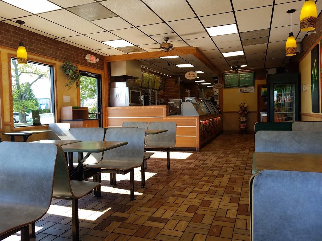 Subway | restaurant | 135 E Ireland Rd, South Bend, IN 46614, USA | 5742998306 OR +1 574-299-8306
