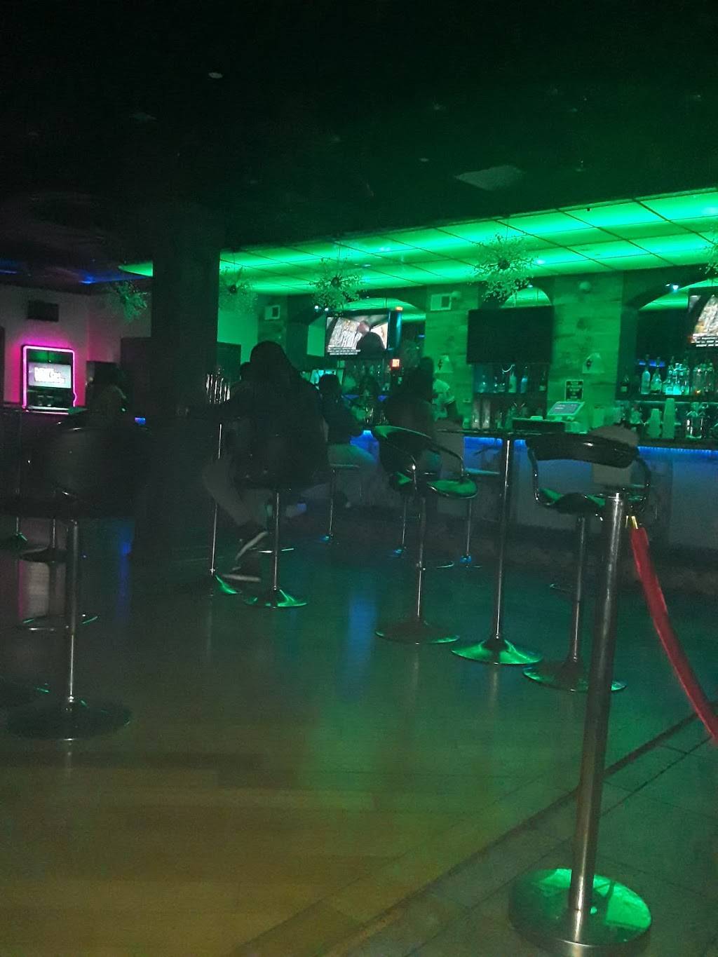 Myst Hookah Lounge & Grill | restaurant | 5835 Rising Sun Ave, Philadelphia, PA 19120, USA | 2676864104 OR +1 267-686-4104