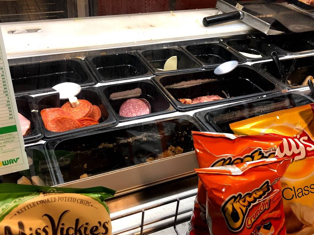 Subway Restaurants | restaurant | 4815 E Carefree Hwy Suite 126, Cave Creek, AZ 85331, USA | 4805959371 OR +1 480-595-9371