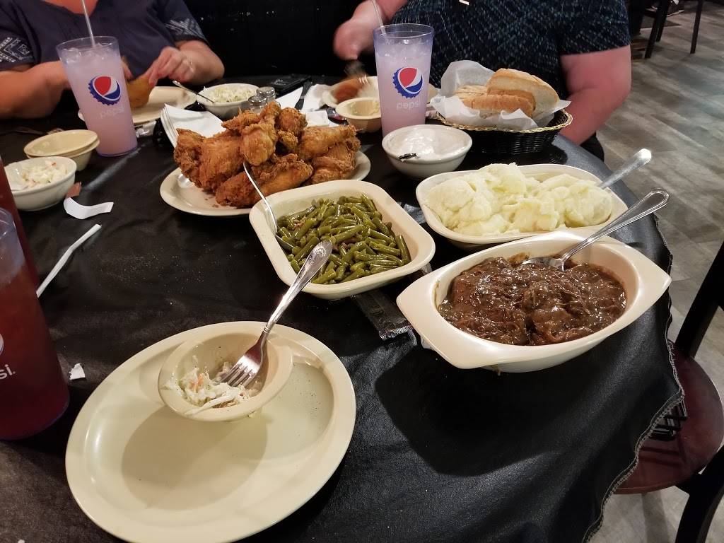 Carriage Inn | restaurant | 103 E Gibson St, Haubstadt, IN 47639, USA | 8127686131 OR +1 812-768-6131