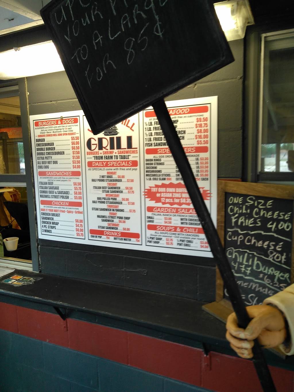 Windy Hill Grill | restaurant | 184 W North St, Bradley, IL 60915, USA | 8159325906 OR +1 815-932-5906