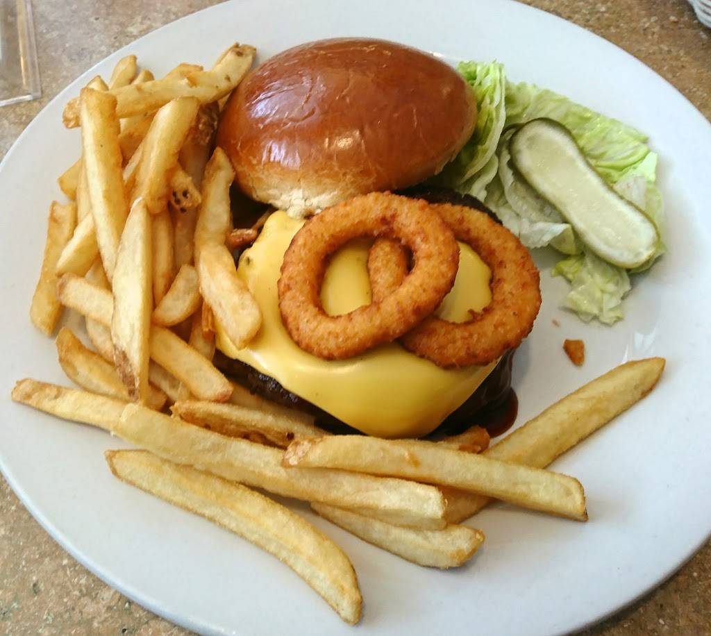 Papa Bear Restaurant | restaurant | 2340 N Farnsworth Ave, Aurora, IL 60502, USA | 6308511055 OR +1 630-851-1055