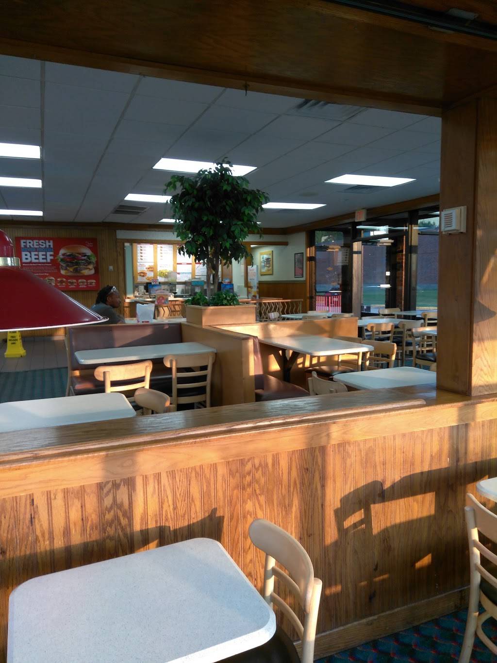 Wendys | restaurant | 3196 Austin Peay Hwy, Memphis, TN 38128, USA | 9013824800 OR +1 901-382-4800