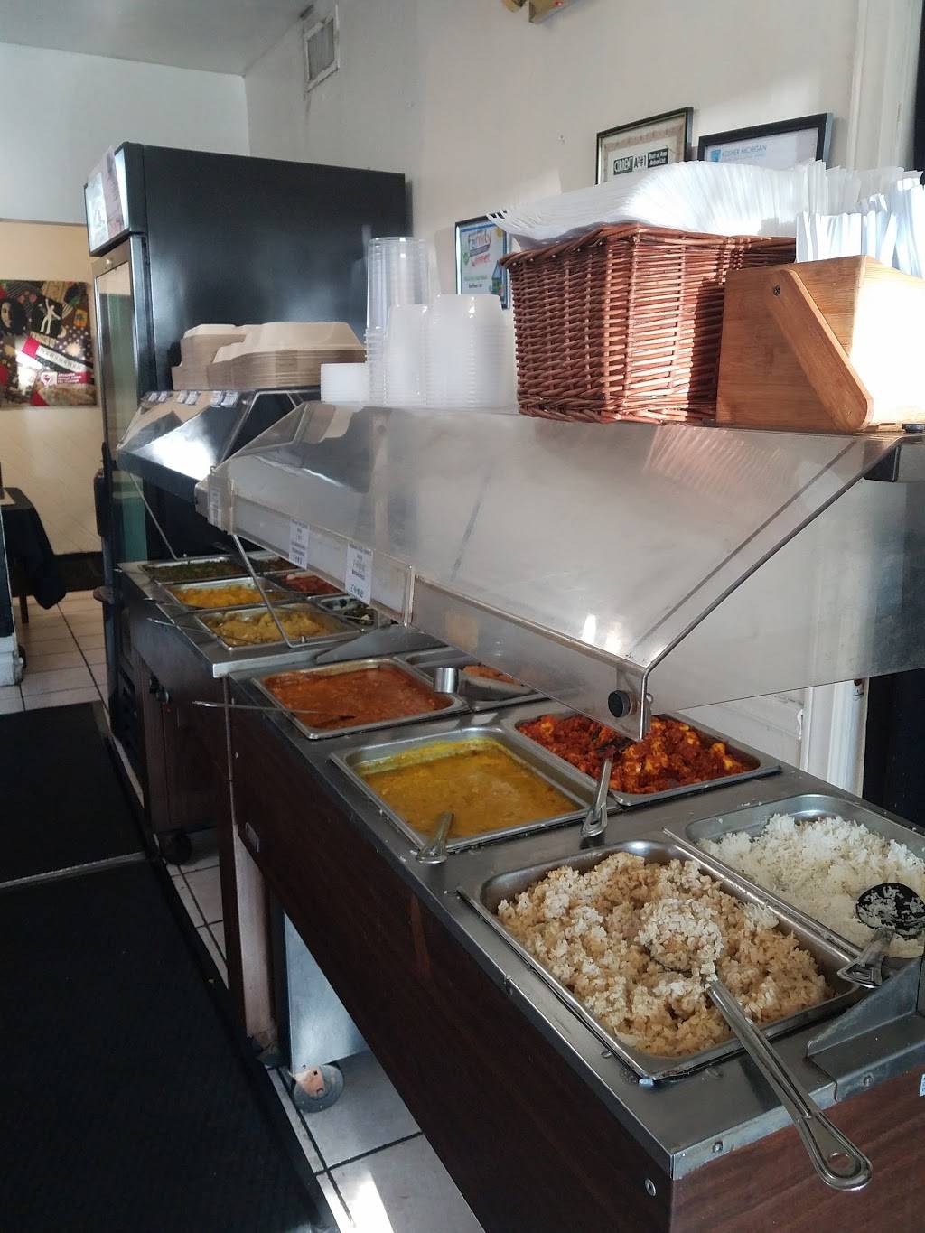 Earthen Jar | restaurant | 311 S 5th Ave, Ann Arbor, MI 48104, USA | 7343279464 OR +1 734-327-9464