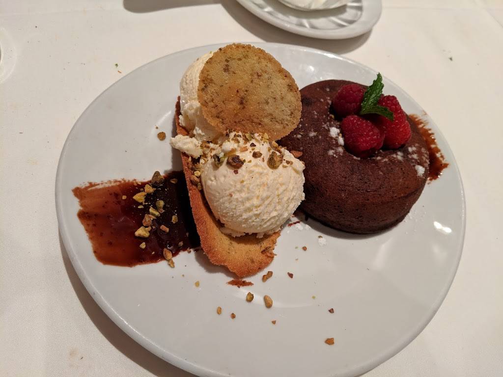 Flemings Prime Steakhouse & Wine Bar | restaurant | 15665 W Bluemound Rd, Brookfield, WI 53005, USA | 2627829463 OR +1 262-782-9463