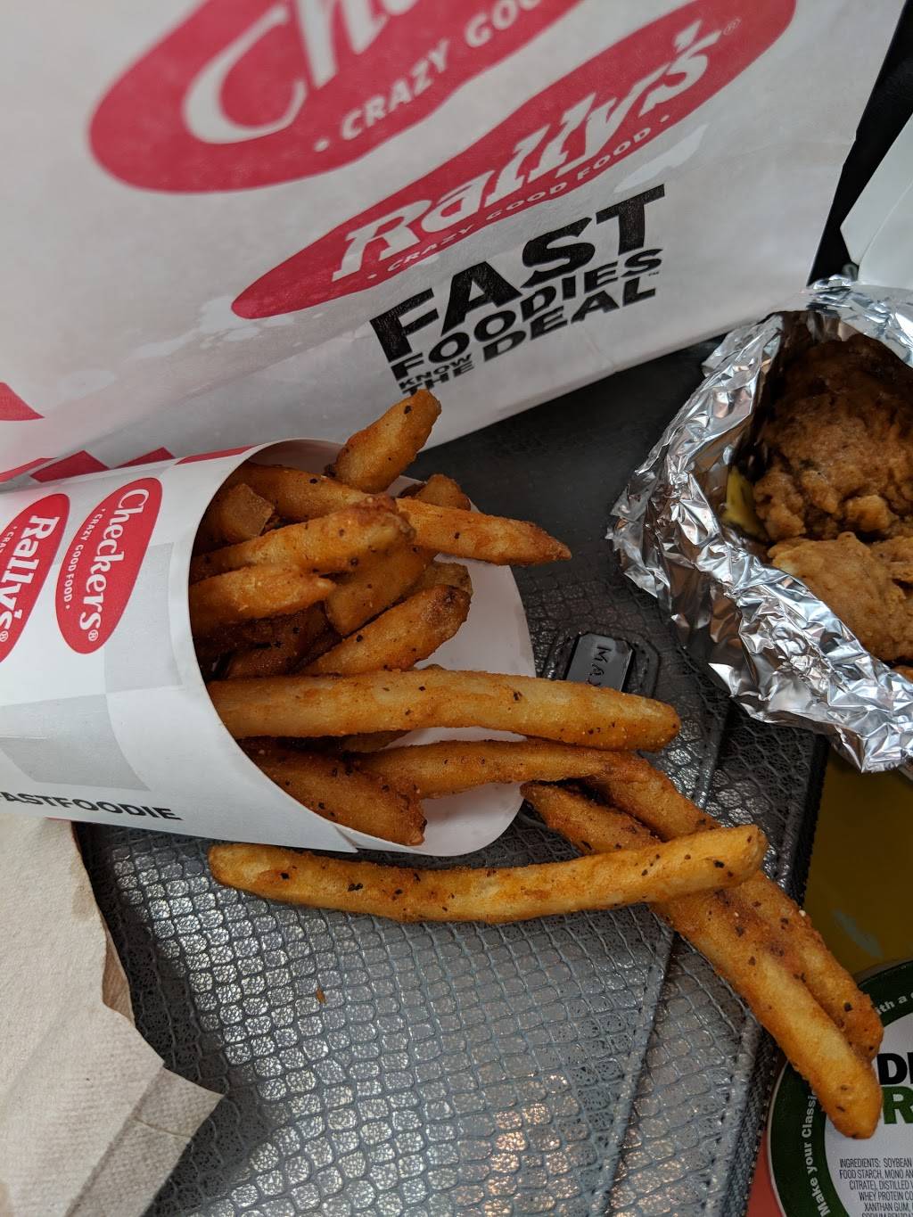 Checkers | restaurant | 434 E E.H.Crump Blvd, Memphis, TN 38126, USA | 9017744812 OR +1 901-774-4812