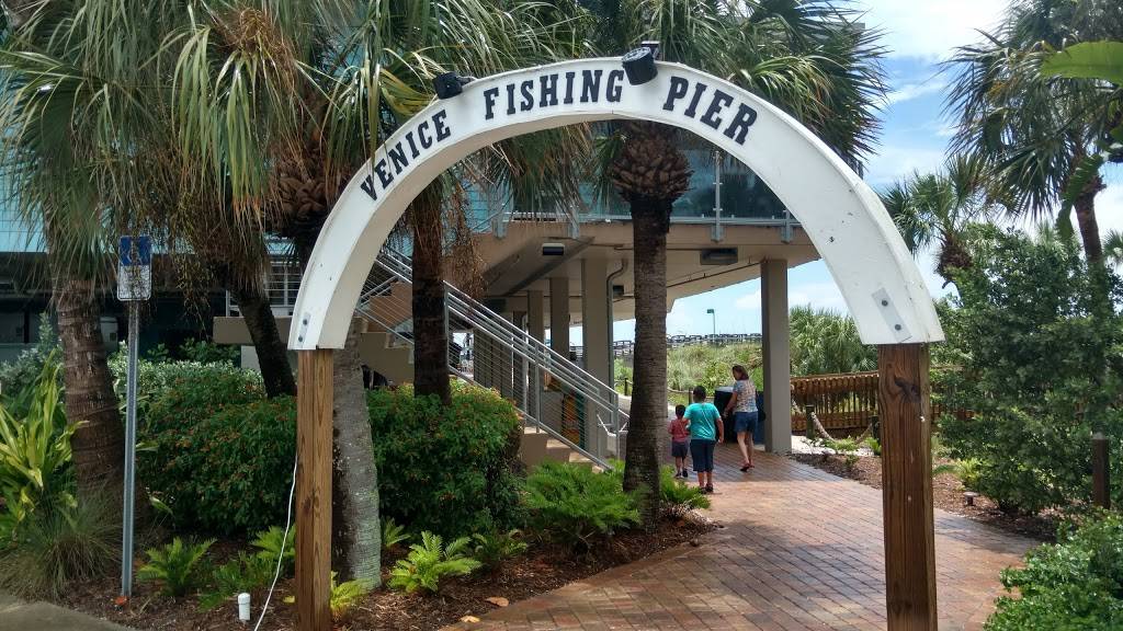 Sharkys On the Pier | restaurant | 1600 Harbor Dr S, Venice, FL 34285, USA | 9414881456 OR +1 941-488-1456