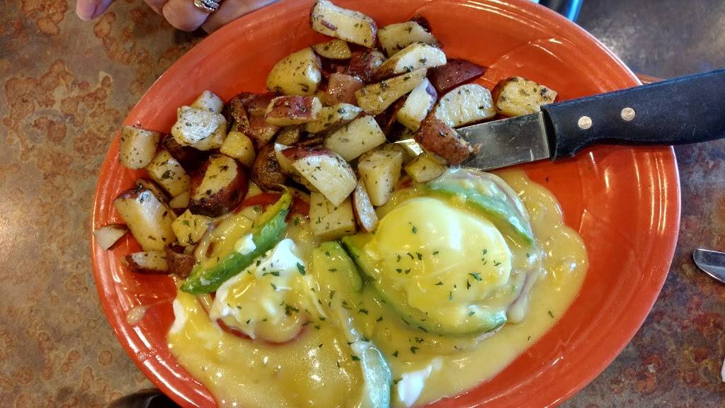 Biscuits Cafe | restaurant | 19420 N 59th Ave, Glendale, AZ 85308, USA | 6233762440 OR +1 623-376-2440