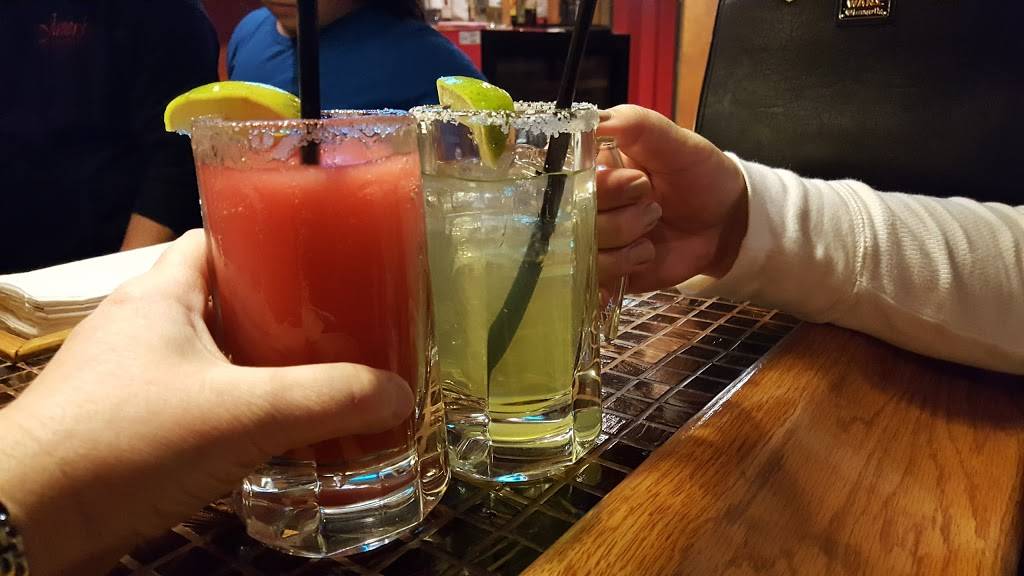 Javiers Cuisine | restaurant | 2011 Lathrop Ave, Racine, WI 53405, USA | 2625989242 OR +1 262-598-9242