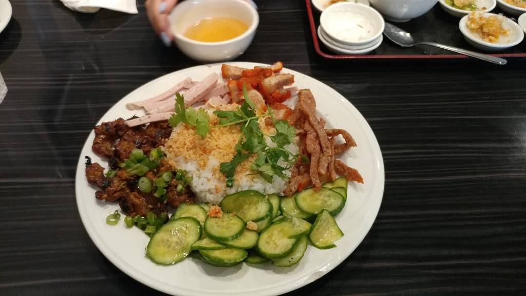 Hue Oi Vietnamese Cuisine | restaurant | 16537 Brookhurst St, Fountain Valley, CA 92708, USA | 7145311305 OR +1 714-531-1305