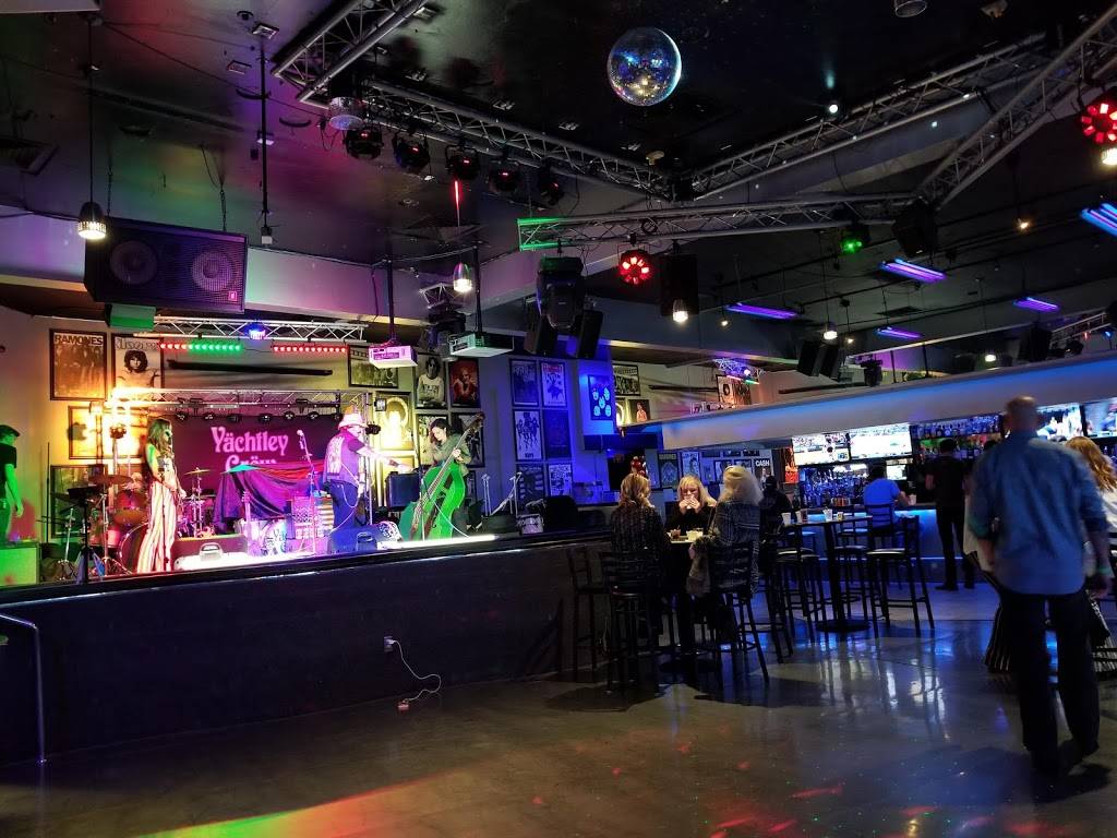 Arena Sports Grill and Bar | restaurant | 999 Enchanted Way, Simi Valley, CA 93065, USA | 8055832000 OR +1 805-583-2000