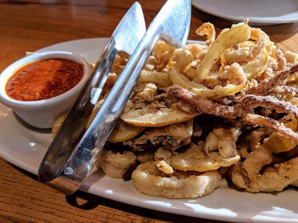 Giordanos | restaurant | 700 E Grand Ave, Chicago, IL 60611, USA | 3122888783 OR +1 312-288-8783