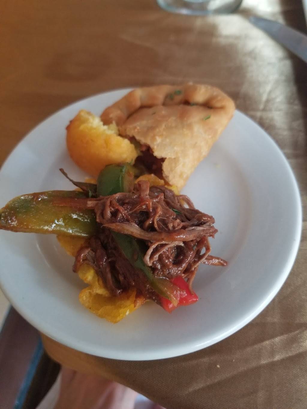 Guanguancó Restaurant | restaurant | 12 Crane St, Southbridge, MA 01550, USA | 7744028880 OR +1 774-402-8880