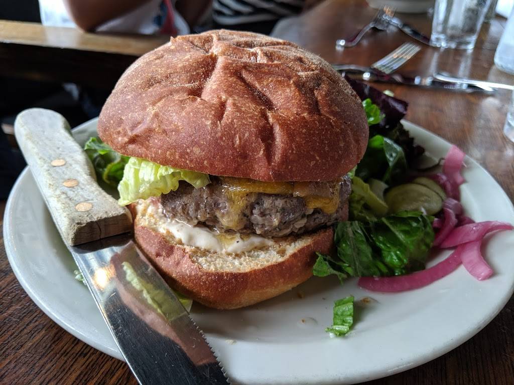 Ginos | restaurant | 8051 SE 13th Ave, Portland, OR 97202, USA | 5032334613 OR +1 503-233-4613