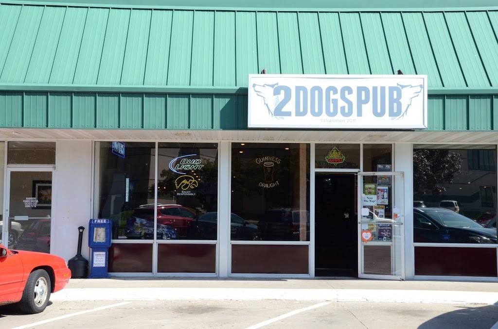 2 Dogs Pub | restaurant | 1705 S 1st Ave, Iowa City, IA 52240, USA | 3193379047 OR +1 319-337-9047