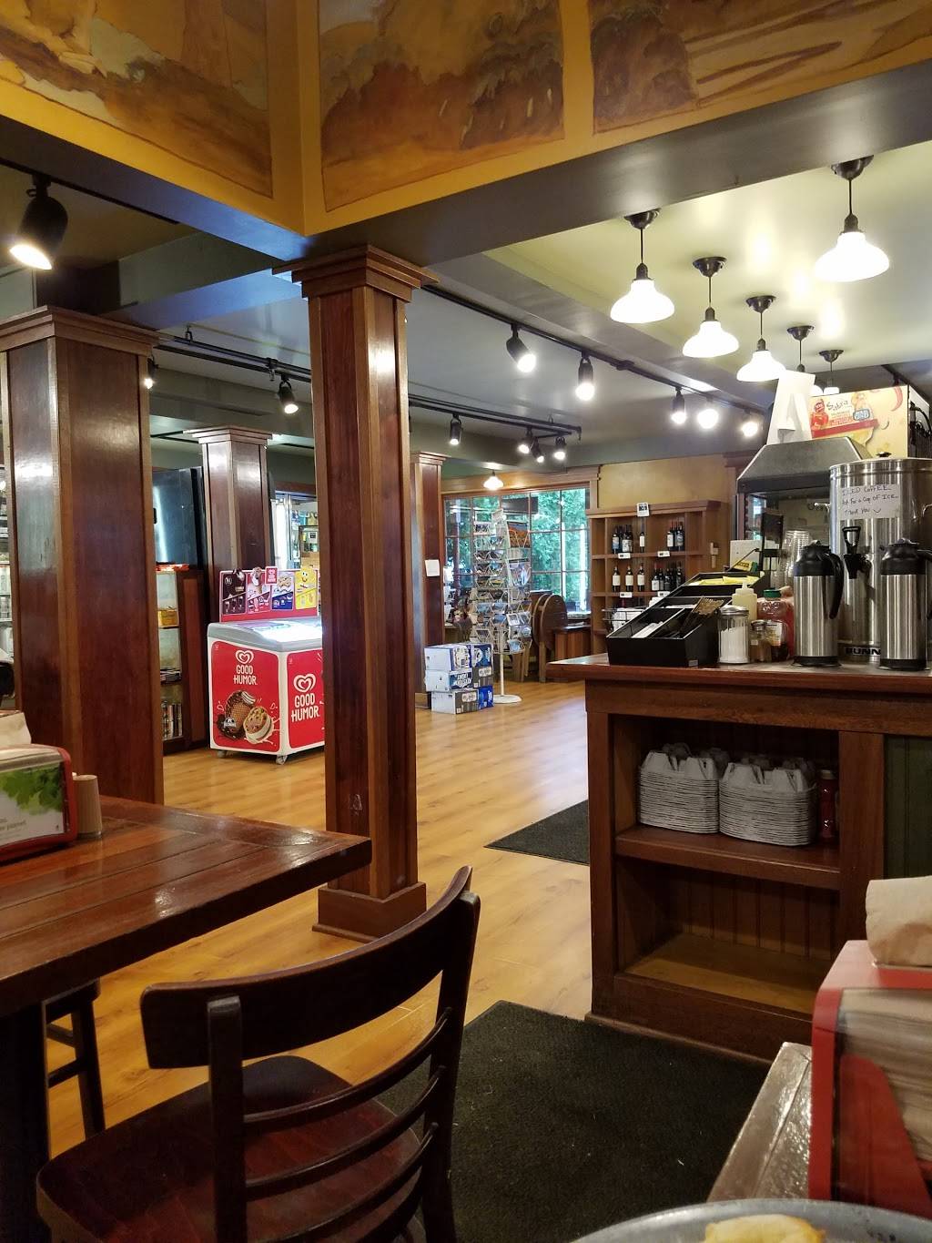 Shafers Market & Deli | cafe | 54 College St, Middlebury, VT 05753, USA | 8023886408 OR +1 802-388-6408