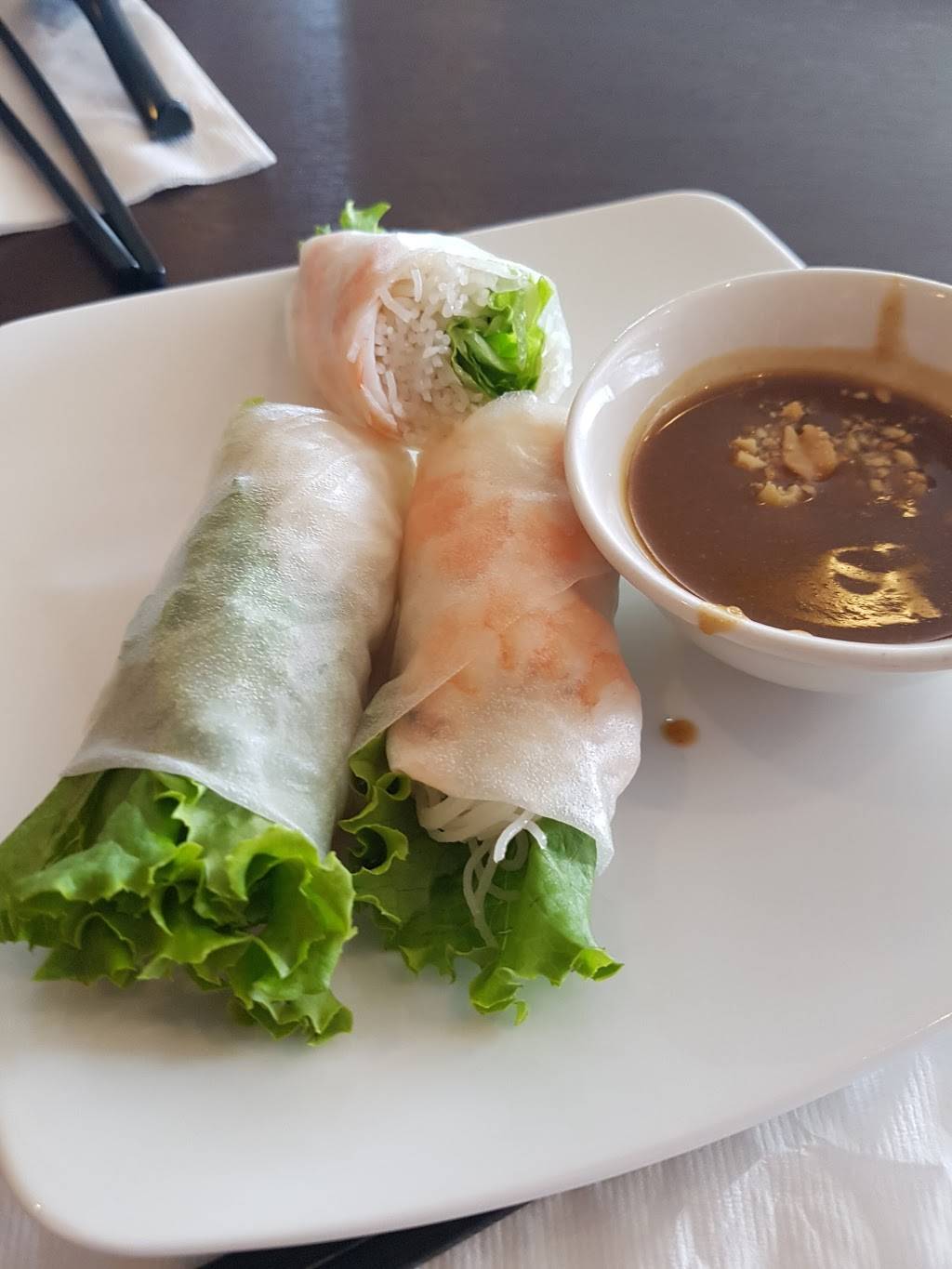 Ben Thanh | restaurant | 393 Woodlawn Rd W, Guelph, ON N1H 7M1, Canada | 5197676668 OR +1 519-767-6668