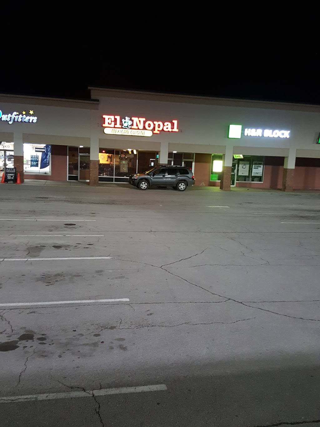 El Nopal Mexican Restaurant | restaurant | 470 New Albany Plaza, New Albany, IN 47150, USA | 8129441341 OR +1 812-944-1341