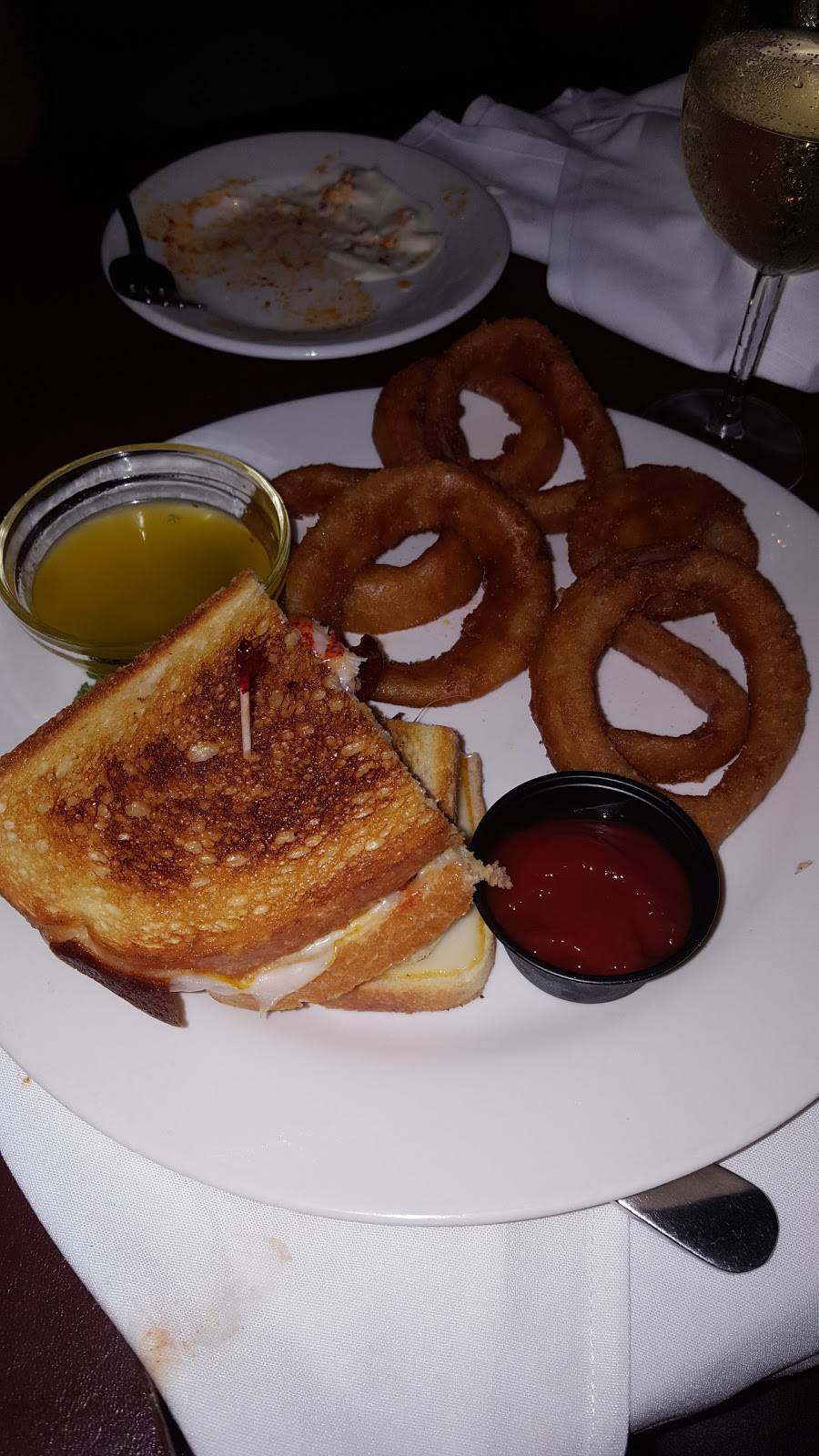 Allegras Café | restaurant | 249 W Main St, Branford, CT 06405, USA | 2034885553 OR +1 203-488-5553