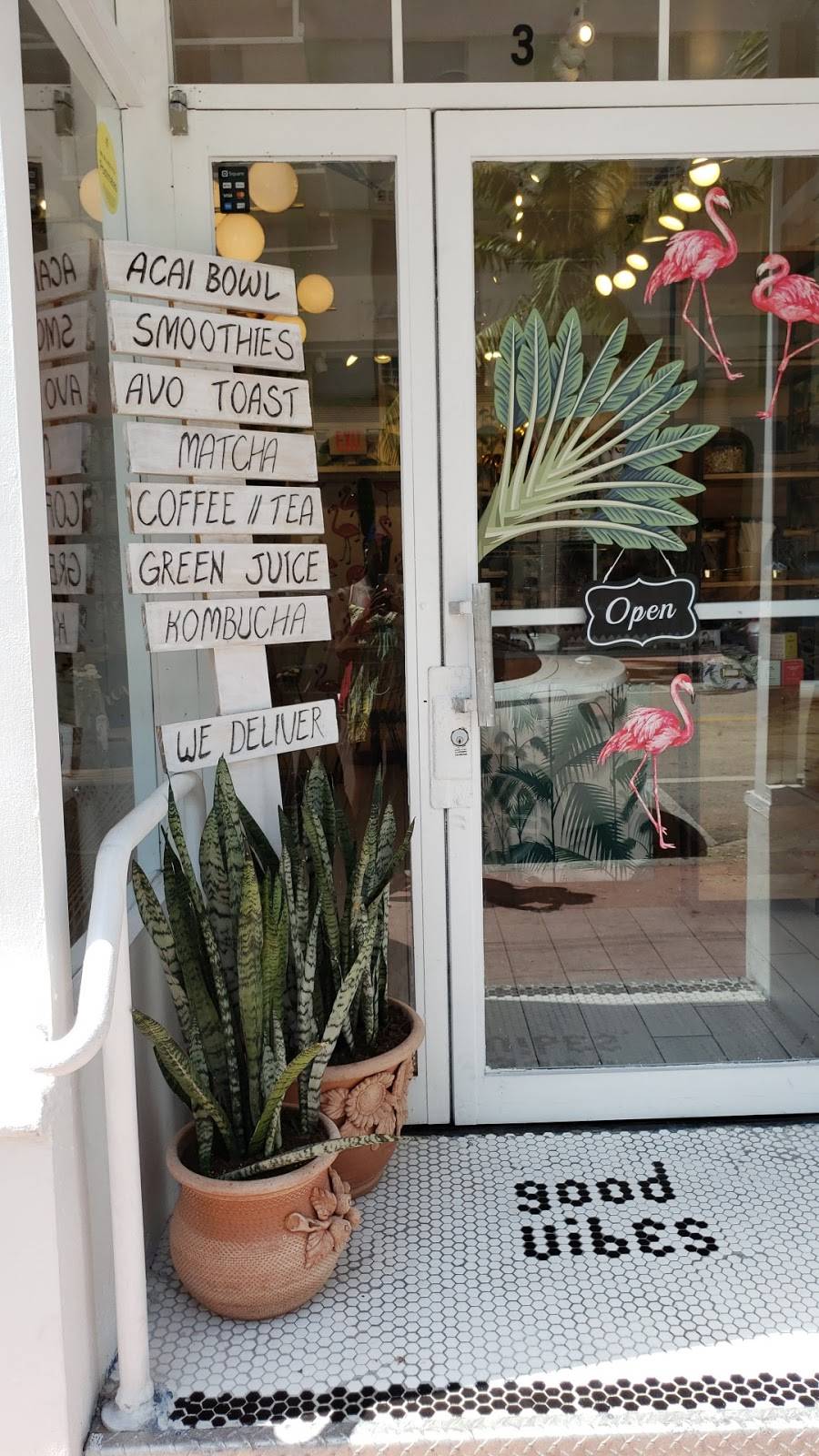 Dreamer Acai Juice Matcha (SOFI) | cafe | 100 Collins Ave # Cu-3, Miami Beach, FL 33139, USA | 7862756164 OR +1 786-275-6164