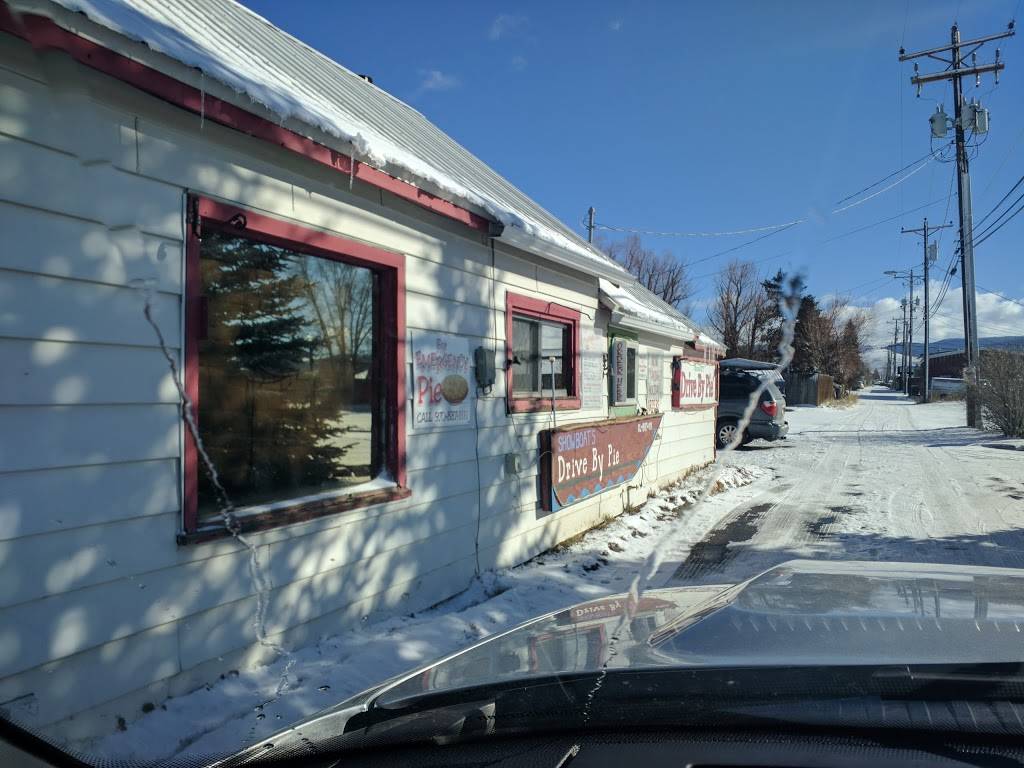 Showboats Drive by Pie | restaurant | 54 1st St, Granby, CO 80446, USA | 9708871111 OR +1 970-887-1111