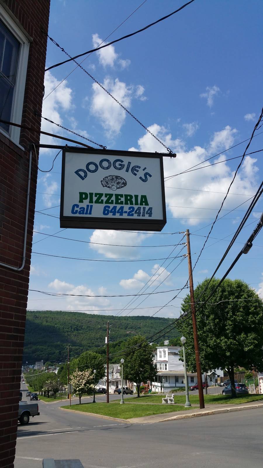 Doogies Pizzeria | restaurant | 500 S Market St, Shamokin, PA 17872, USA | 5706442414 OR +1 570-644-2414