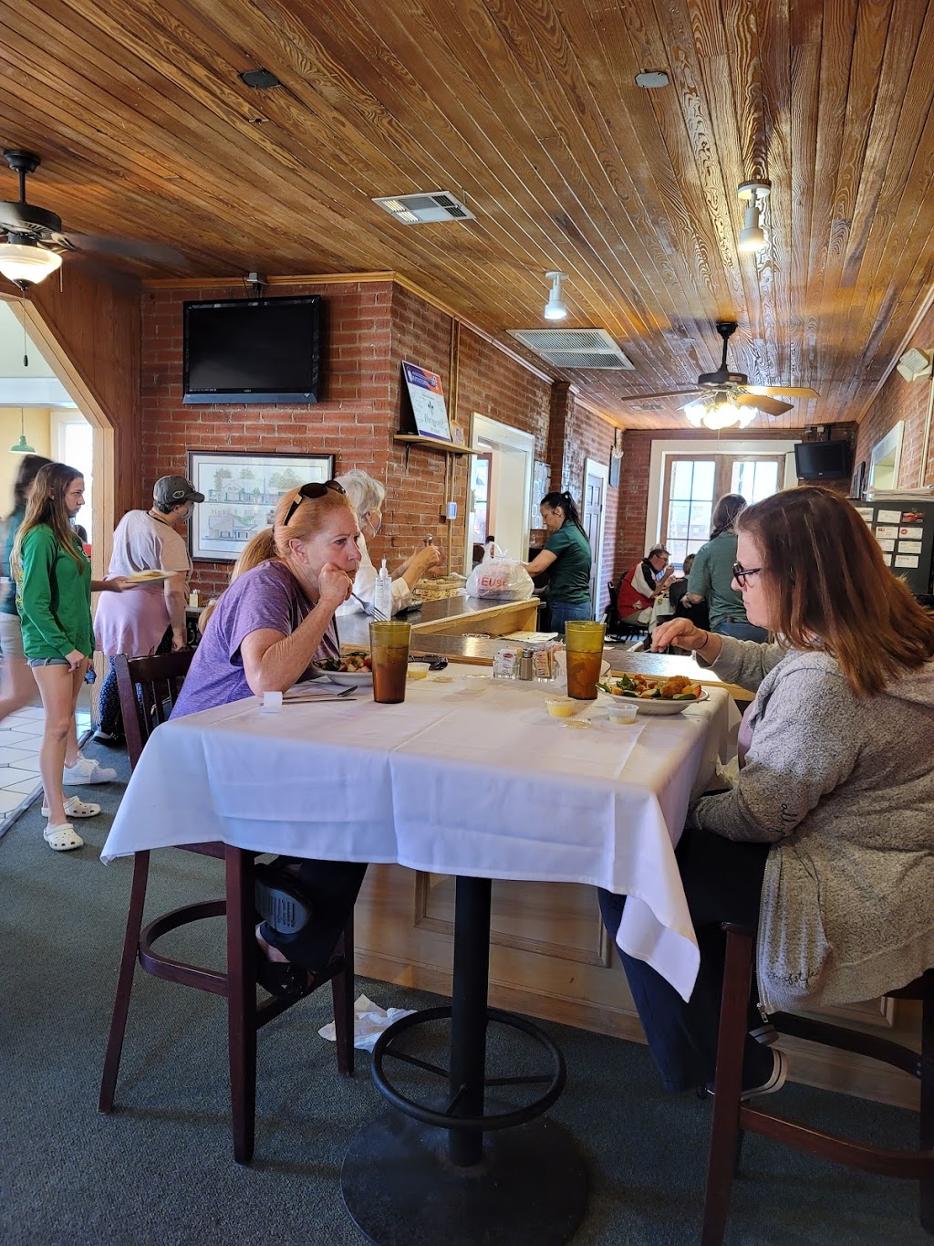 Merci Beaucoup Restaurant | restaurant | 127 Church St, Natchitoches, LA 71457, USA | 3183526634 OR +1 318-352-6634