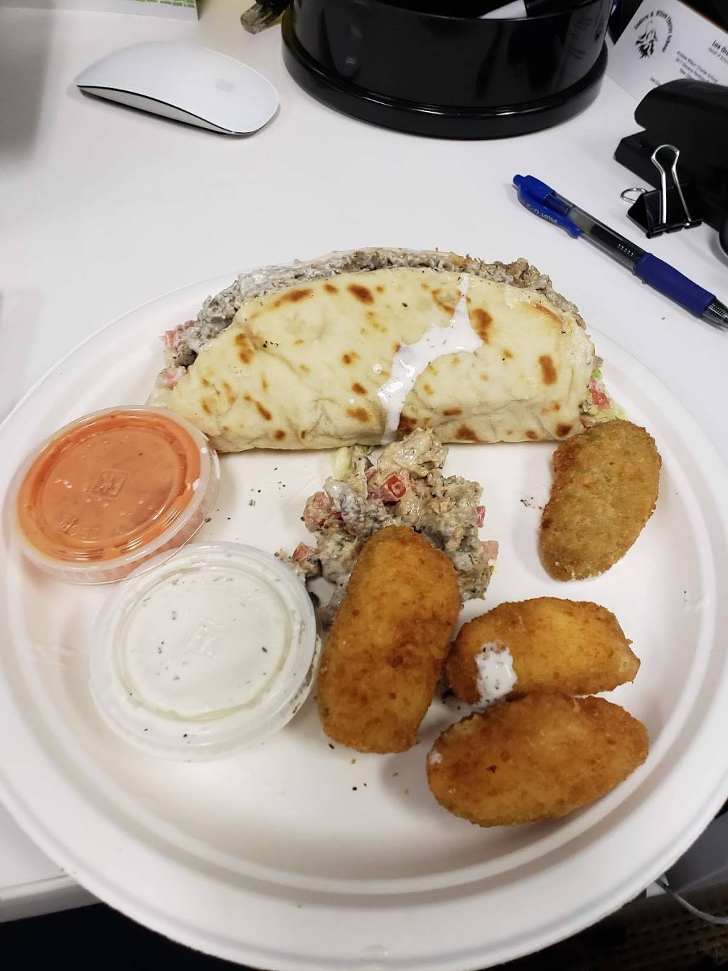 Big Guys Chicken & Rice | restaurant | 2614 Elm St, Dallas, TX 75226, USA | 2148101955 OR +1 214-810-1955