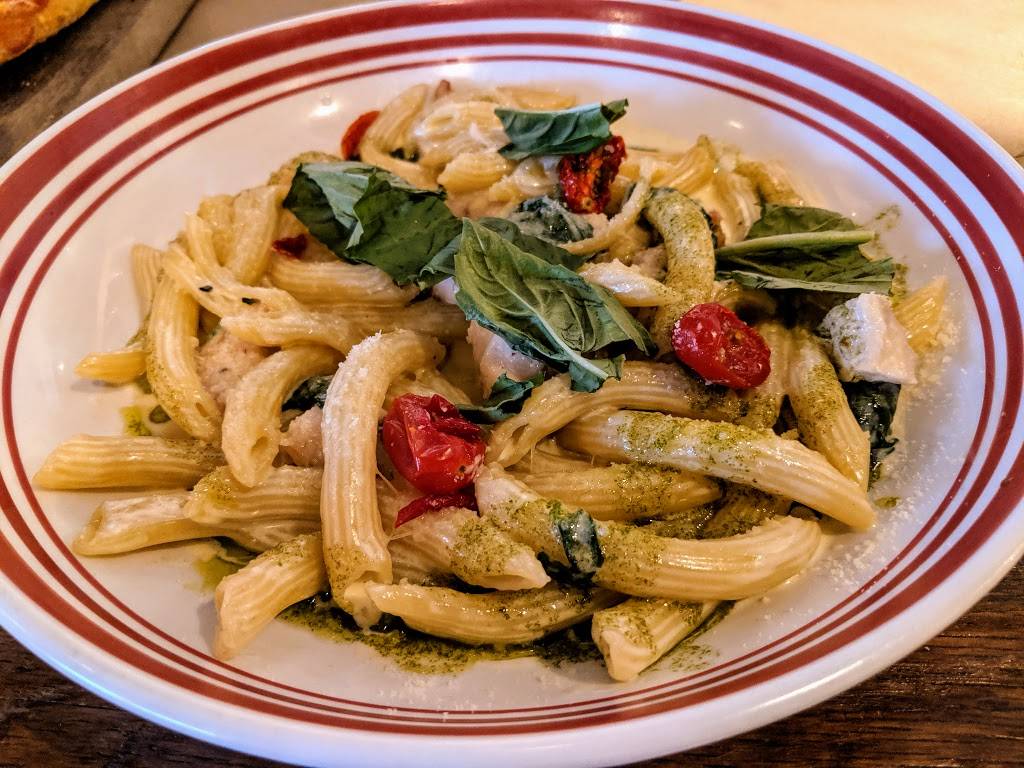 Scaddabush Italian Kitchen & Bar | restaurant | 2015 Winston Park Dr, Oakville, ON L6H 6P5, Canada | 9058293250 OR +1 905-829-3250