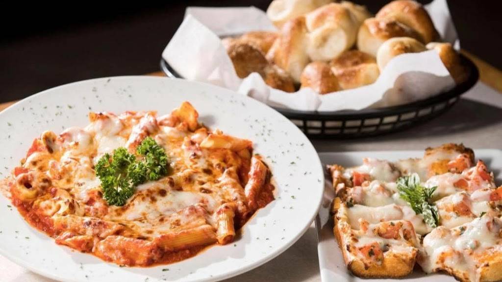 Roma Italian Restaurant | restaurant | 605 Fort Crook Rd N, Bellevue, NE 68005, USA | 4029165820 OR +1 402-916-5820