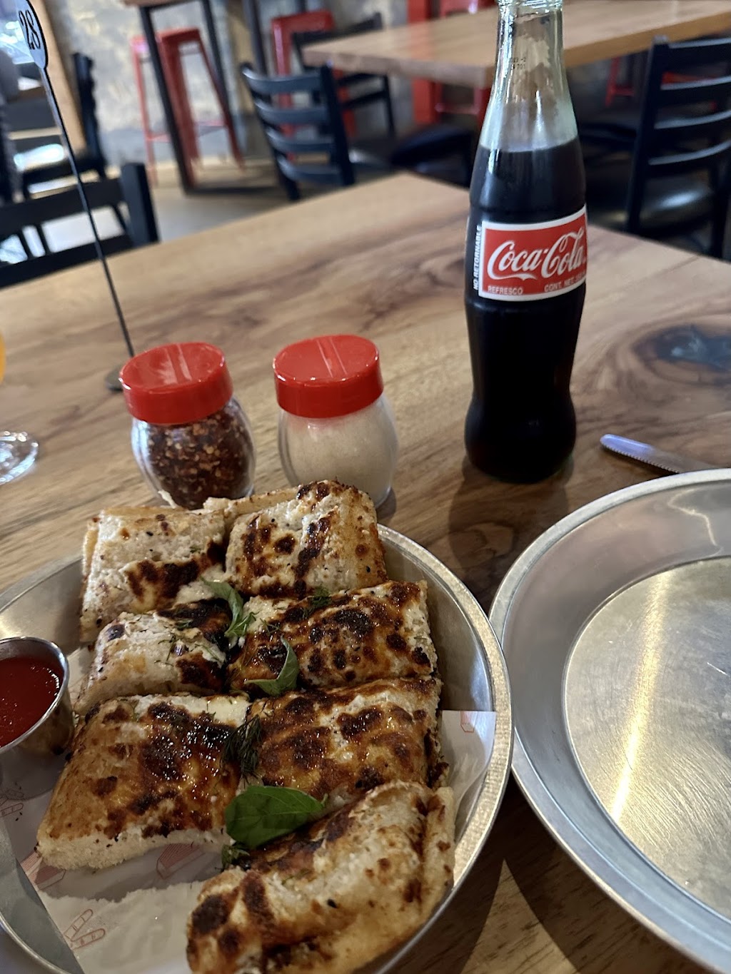 Victory Pizza Bar | restaurant | 506 N 2nd St, Monroe, LA 71201, USA | 3185471738 OR +1 318-547-1738