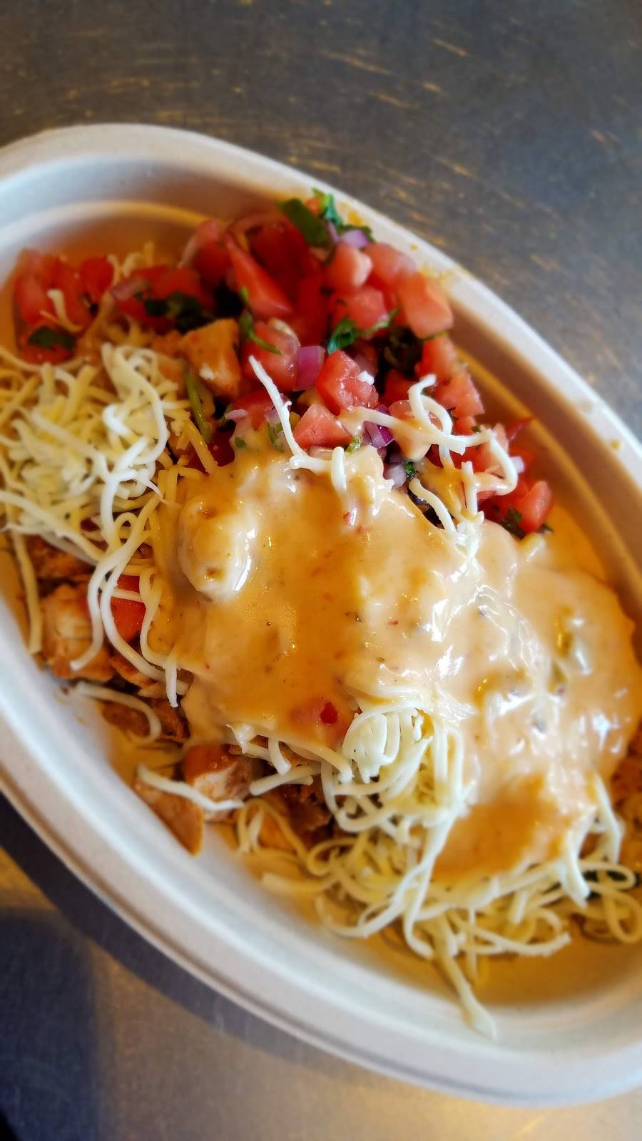 Chipotle Mexican Grill | restaurant | 3941 41st Ave Dr, Moline, IL 61265, USA | 3092770172 OR +1 309-277-0172