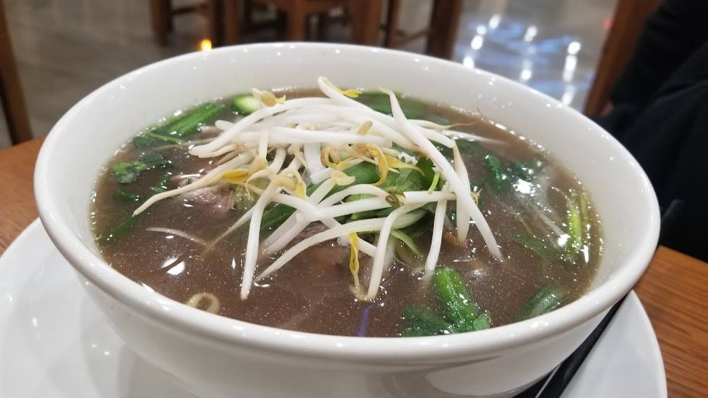 Pho Royal | restaurant | 230 W Virginia St Suite 830, Crystal Lake, IL 60014, USA | 2246768777 OR +1 224-676-8777