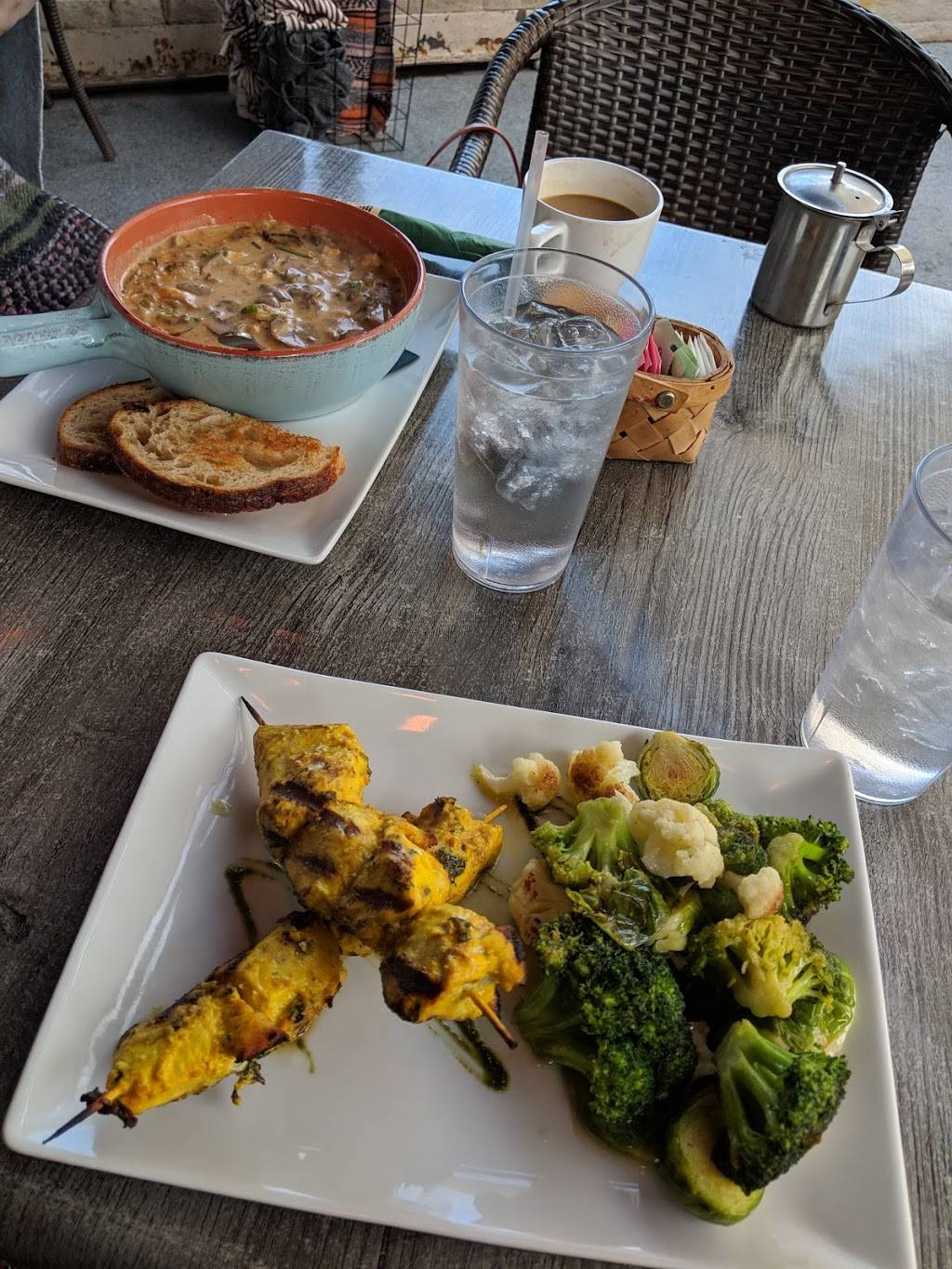 Pier 54 | meal takeaway | 5394 S Lakeshore Dr, Tempe, AZ 85283, USA | 4808200660 OR +1 480-820-0660