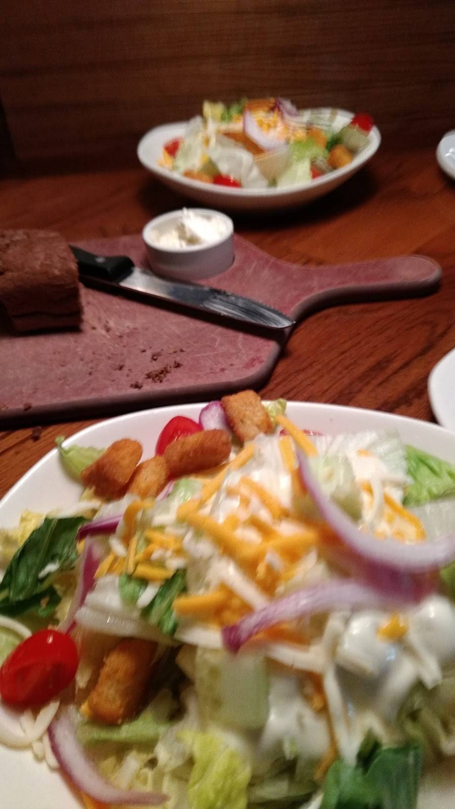 Outback Steakhouse | restaurant | 12920 Meridian E, Puyallup, WA 98373, USA | 2538647725 OR +1 253-864-7725