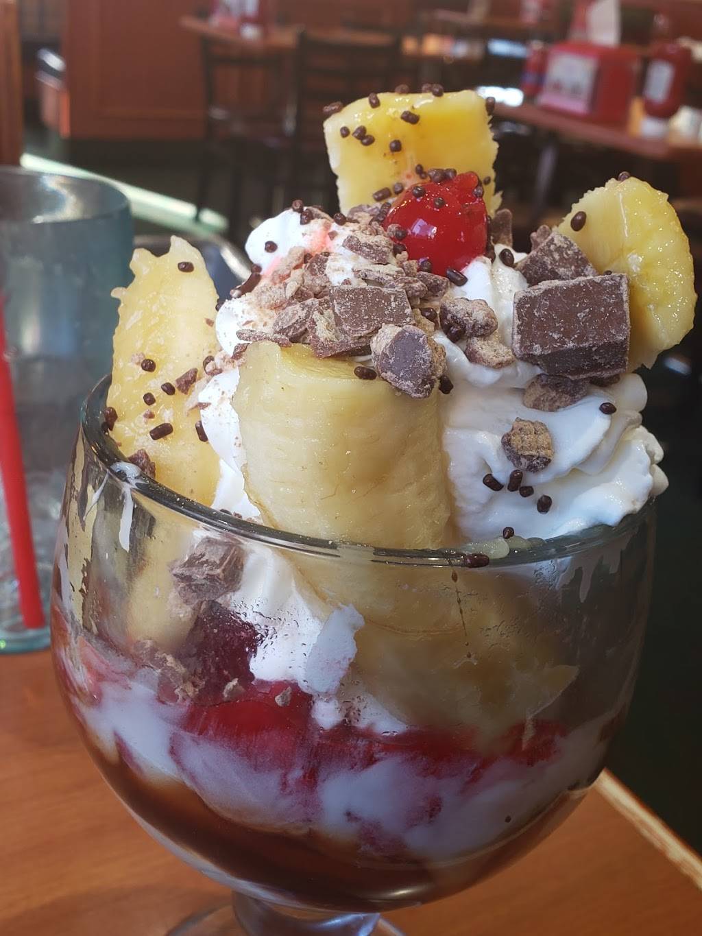 Friendlys | restaurant | 1655 Columbia Ave, Lancaster, PA 17603, USA | 7173925271 OR +1 717-392-5271