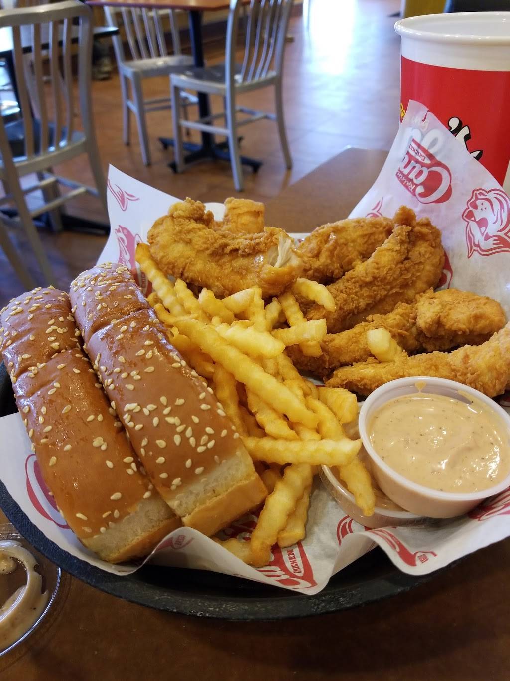 Raising Canes Chicken Fingers | meal takeaway | 7221 Tylersville Rd, West Chester Township, OH 45069, USA | 5132856877 OR +1 513-285-6877