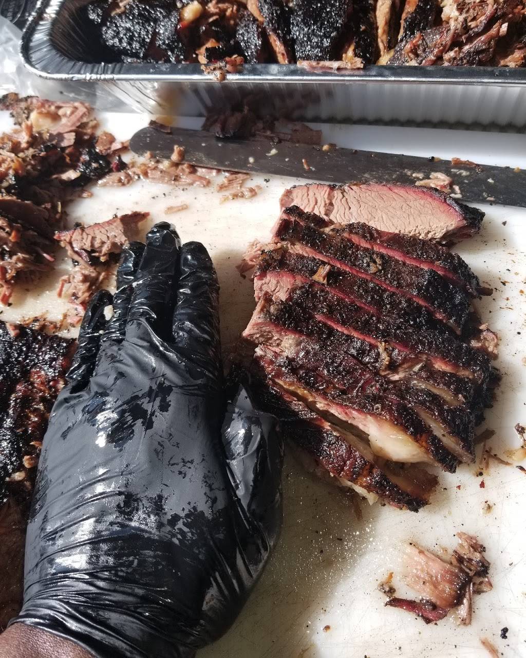 Dirty Glove Midwest BBQ LLC | restaurant | 1716 W Howard Ln, Austin, TX 78728, USA | 5122226982 OR +1 512-222-6982