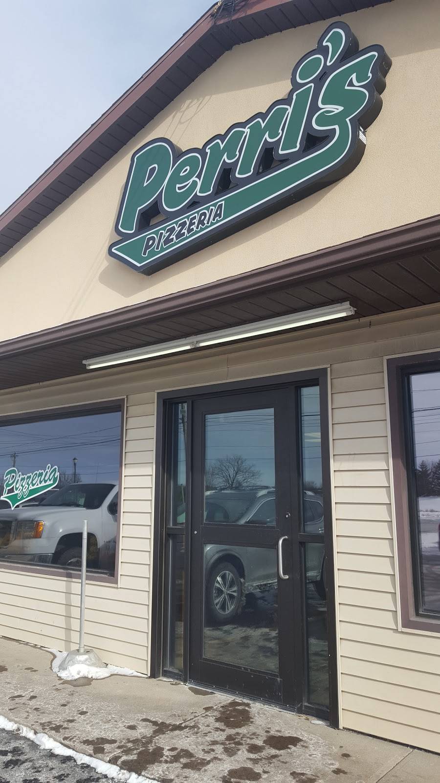 Perris Pizzeria | restaurant | 2485 NY-332, Canandaigua, NY 14424, USA | 5853946060 OR +1 585-394-6060